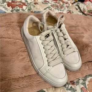 Frye Women's Sneakers in Cream and White
